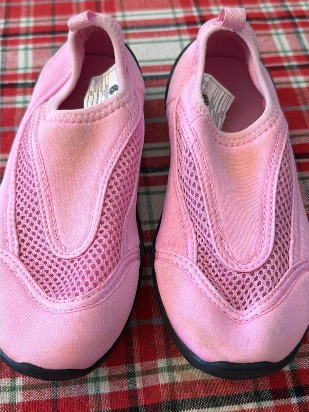 Maui and son Kids Slip-On mesh water shoes - Pink